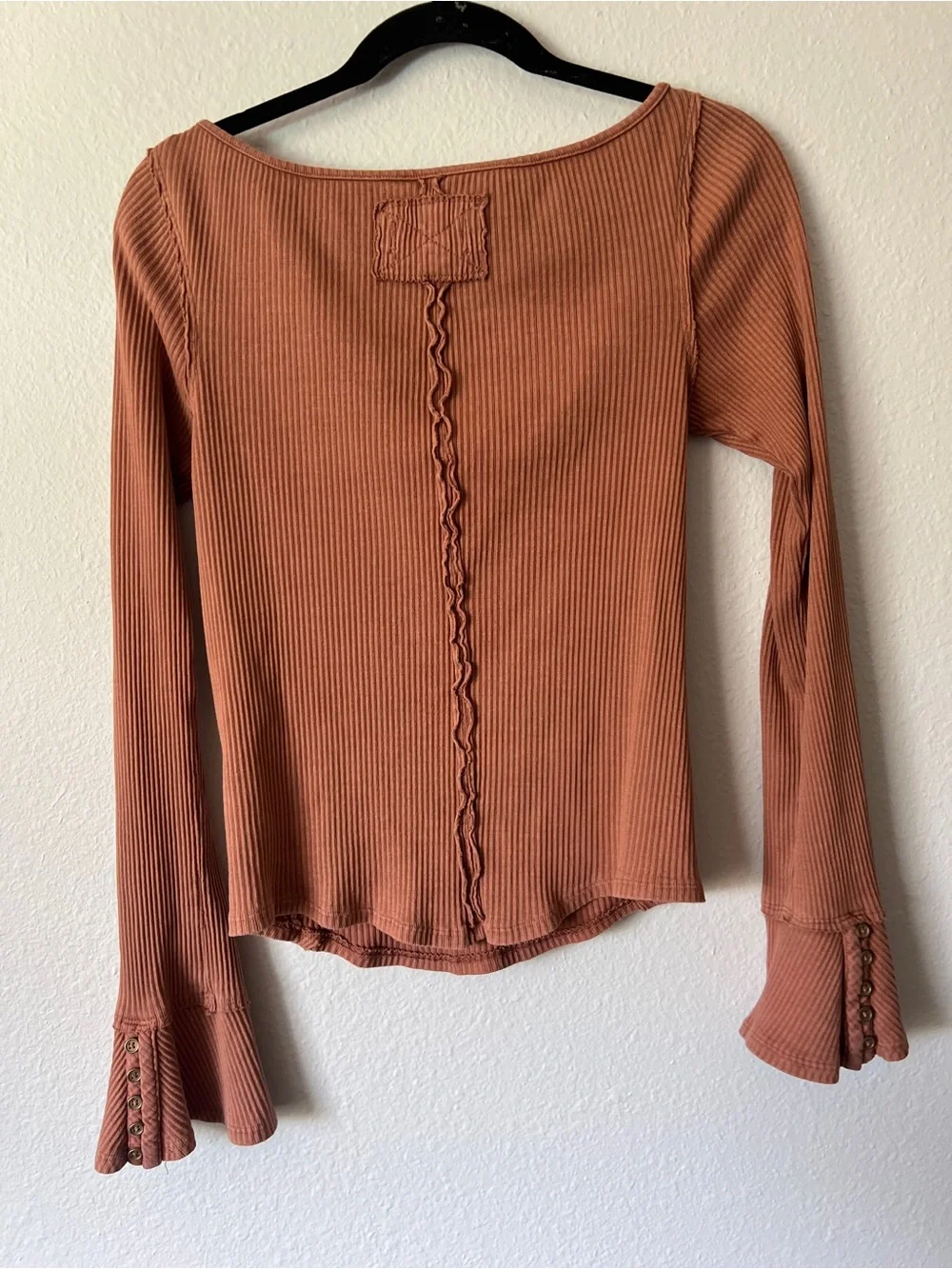 Free People questions leave
